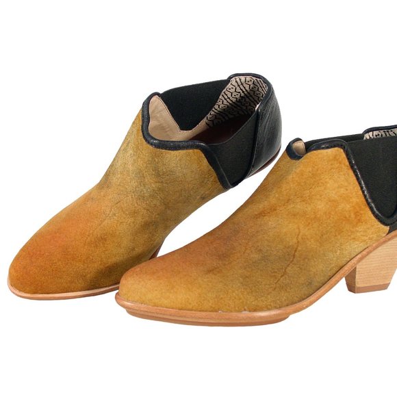 MATT BERNSON Marlow $260 Distressed Heeled Chelsea Booties Women's 8 - NWOB - Picture 3 of 9